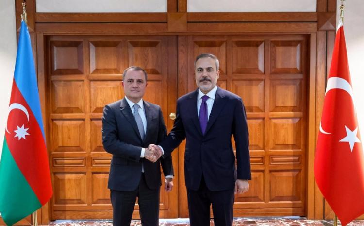 Ceyhun Bayramov Ankarada Hakan Fidanla görüşüb 