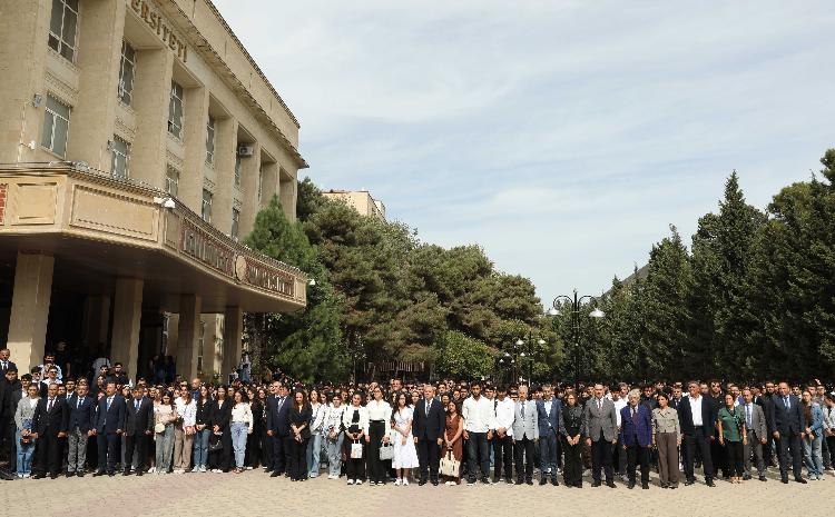 BDU-da bir dəqiqəlik sükut... 