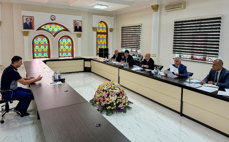 Energetika naziri Xaçmazda vətəndaşları qəbul edib 