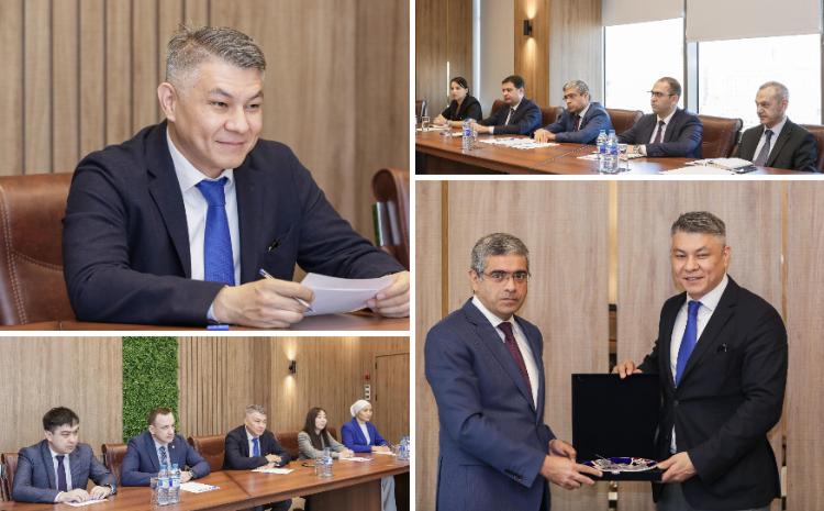 Qazaxıstanla sosial sahədə əməkdaşlıq məsələləri müzakirə edilib 