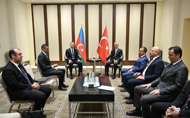 Nazir Rəşad Nəbiyev Türkiyənin nəqliyyat və infrastruktur naziri ilə görüşüb 