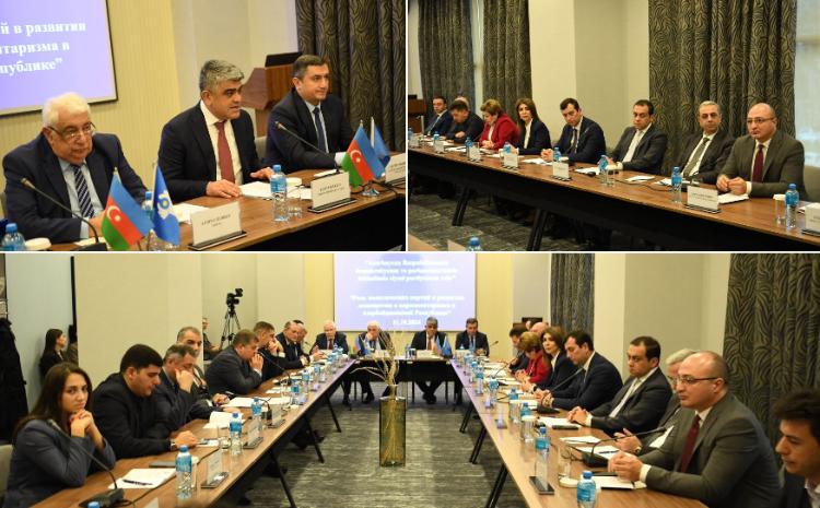 “Azərbaycan Respublikasında demokratiya və parlamentarizmin inkişafında siyasi partiyaların rolu” mövzusunda dəyirmi masa keçirilib 