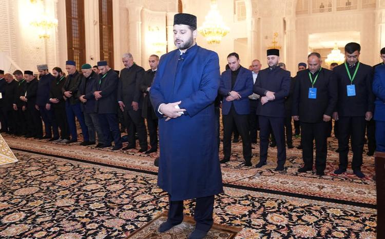 Heydər məscidində vəhdət namazı qılınıb 
