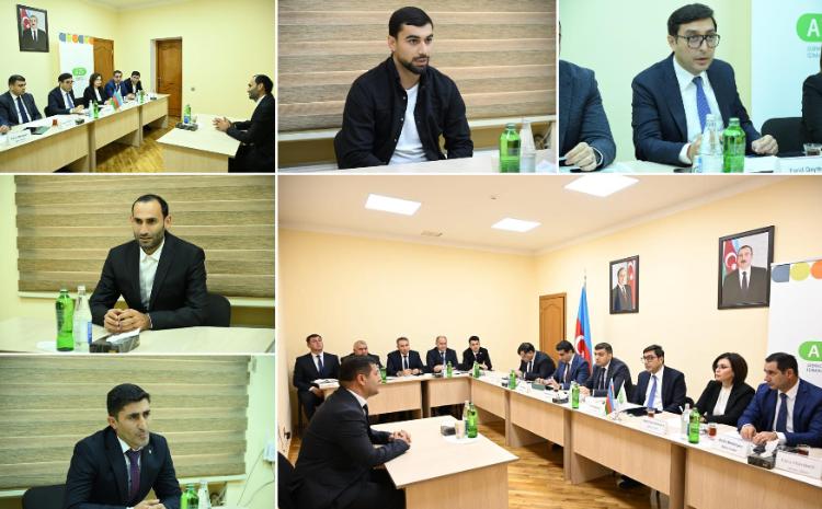 Gənclər və İdman Naziri Ağdamda vətəndaşlarla görüş keçirib 
