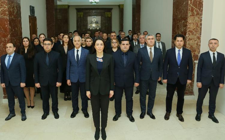 Ombudsman Aparatında təyyarə qəzasında həyatını itirmiş şəxslərin xatirəsi yad edilib 
