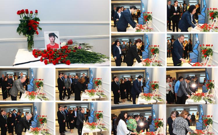 Bakı Avrasiya Universitetində təyyarə qəzasında dünyasını dəyişən Mahmud Tutunçiyevin xatirəsi anılıb 
