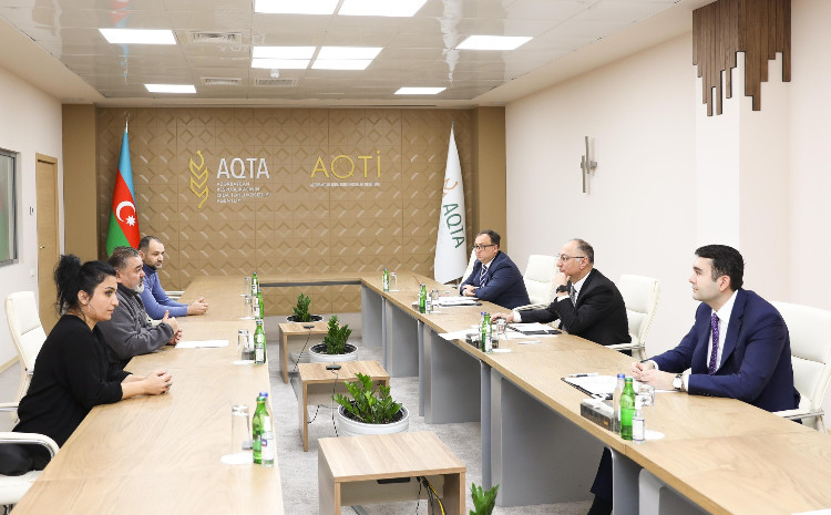 AQTA sədri çay, duz, qənd və şəkər emalı, idxal-ixracı və istehsalı sahəsində fəaliyyət göstərən sahibkarları qəbul edib 