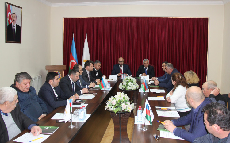 В Дашкесане состоялась встреча с местными предпринимателями 