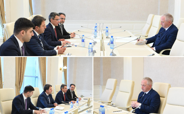 Milli Məclisin deputatları Lord Con Man ilə görüş keçiriblər 