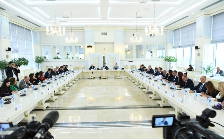 Komitələrin birgə iclasında İnsan alverinə qarşı mübarizə üzrə Milli Koordinatorun illik məlumatı dinlənilib 