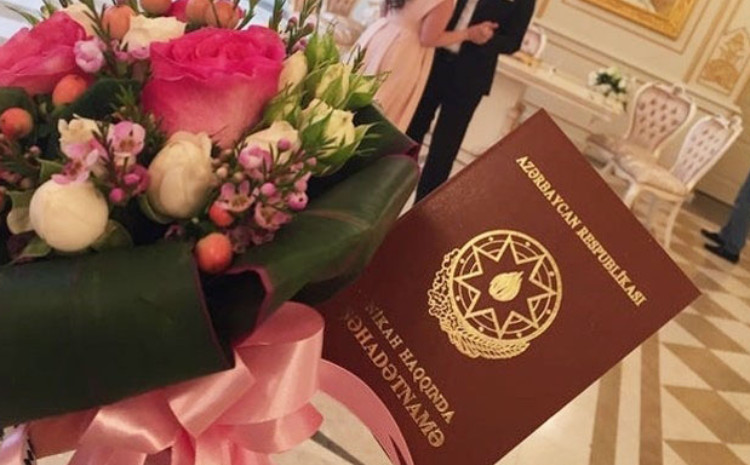 Azərbaycanda qohumlar arasında nikah qadağan edilir 