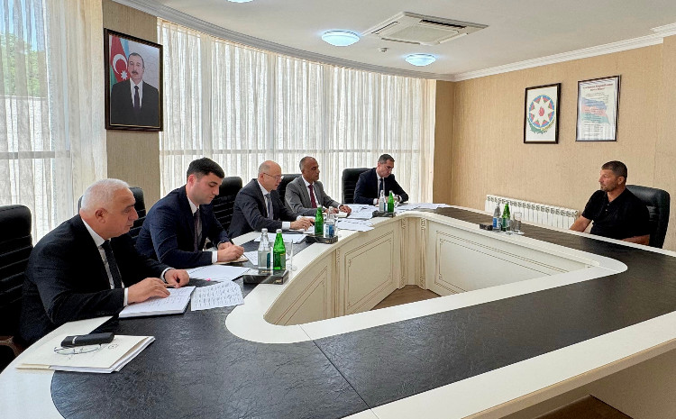 The Minister of Energy received citizens in Gusar 