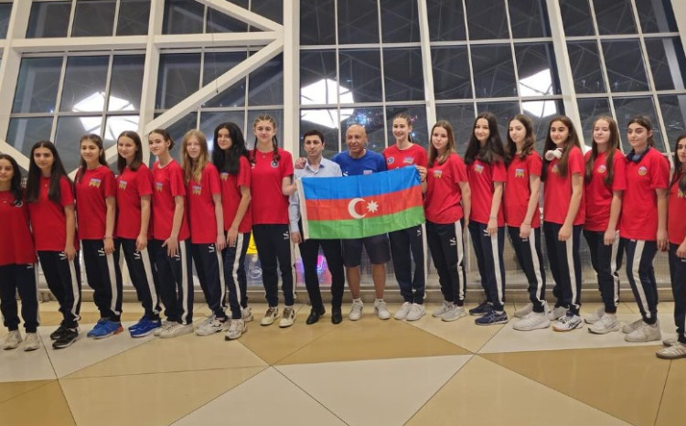 Azərbaycan millisi Belarusa yollandı 