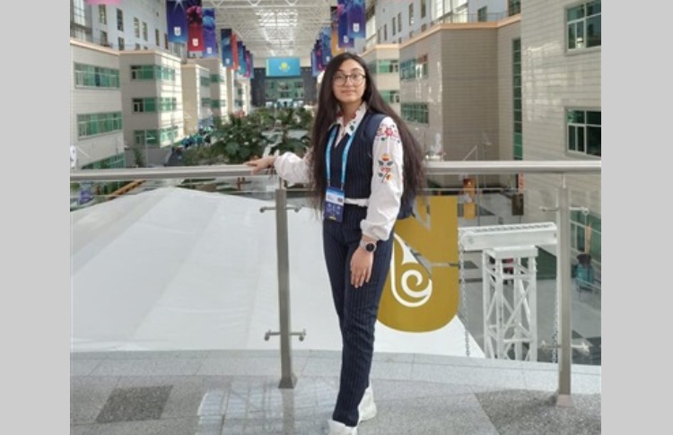 Azərbaycanın daha bir fəxr ediləsi gənc tələbəsi, Selcan Şəfizadəni sizdə tanıyın 