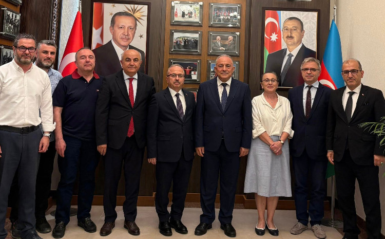 Türkiyənin Azərbaycandakı səfiri TAU-nu ziyarət edib 