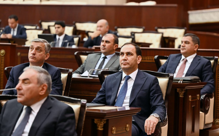 Naxçıvan Muxtar Respublikasının Konstitusiyasına dəyişikliklərin təsdiqi ilə bağlı qanun layihəsi Milli Məclisdə ikinci oxunuşda müzakirə olunub 
