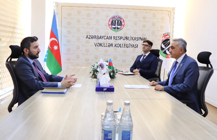 Vəkillər Kollegiyasının sədri dördüncü “Yüksəliş” müsabiqəsinin qalibi ilə növbəti görüşünü keçirib 