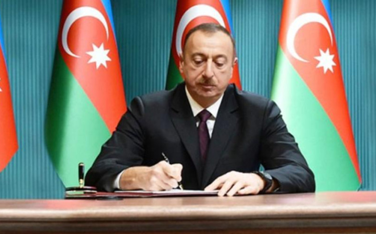 Prezident sabit aylıq tariflə bağlı dəyişikliyi təsdiqlədi 