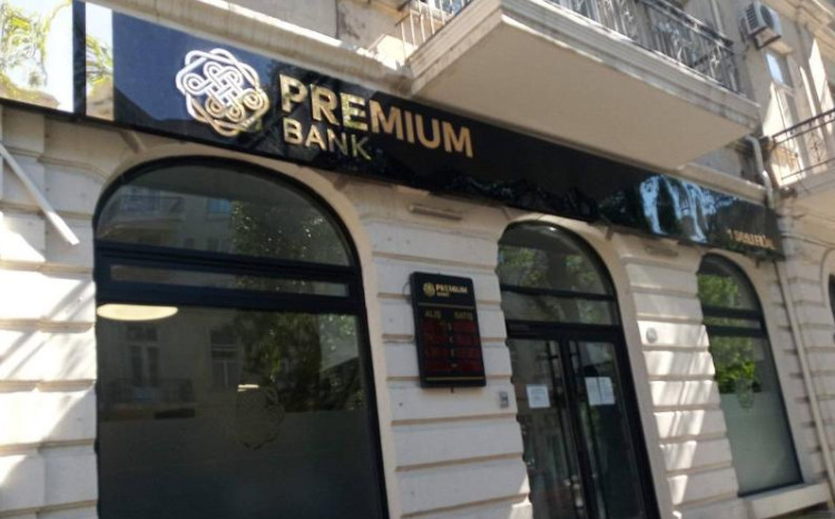 “Premium Bank” və onun vəzifəli şəxsi cərimə edilib 