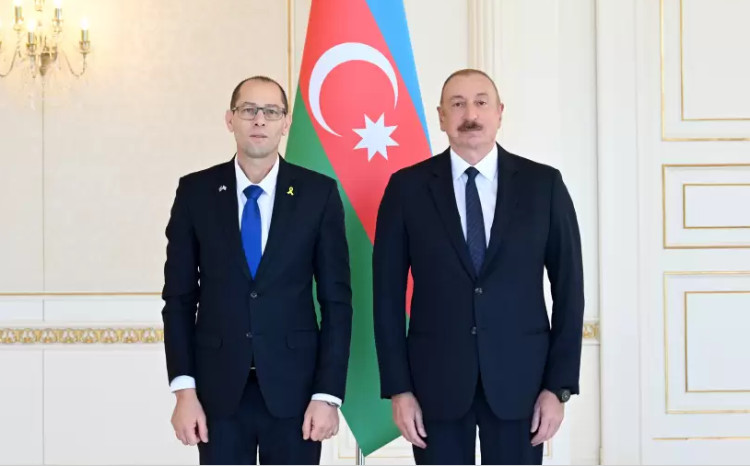 Prezident İlham Əliyev İsrailin Azərbaycanda yeni təyin olunmuş səfirinin etimadnaməsini qəbul edib 