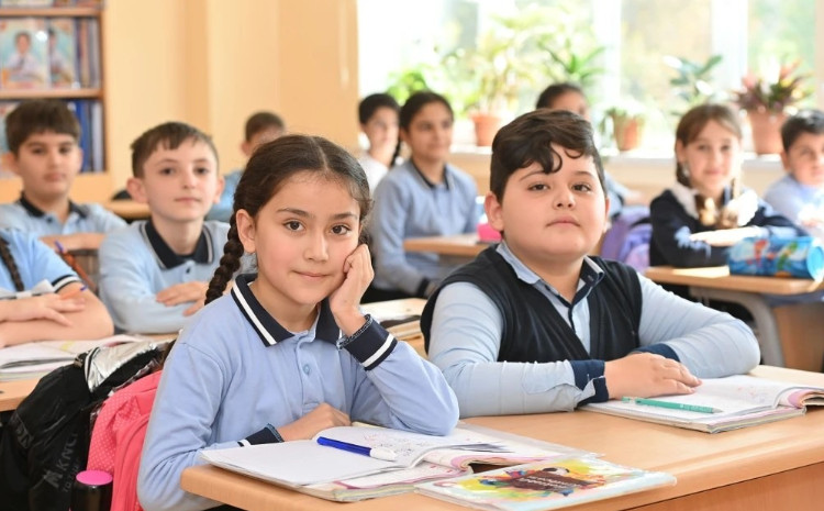 Paytaxt məktəbləri üzrə 4 063 şagirdin yerdəyişmə sorğusu yerləşdirilib 