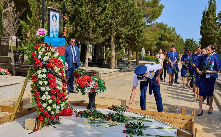 The Management and Staff of AZAL Visit the Grave of Azerbaijan’s National Hero Hokuma Aliyeva 