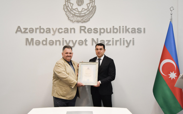 Kinorejissor Ayaz Salayev Mədəniyyət Nazirliyinin Fəxri diplomuna layiq görülüb 