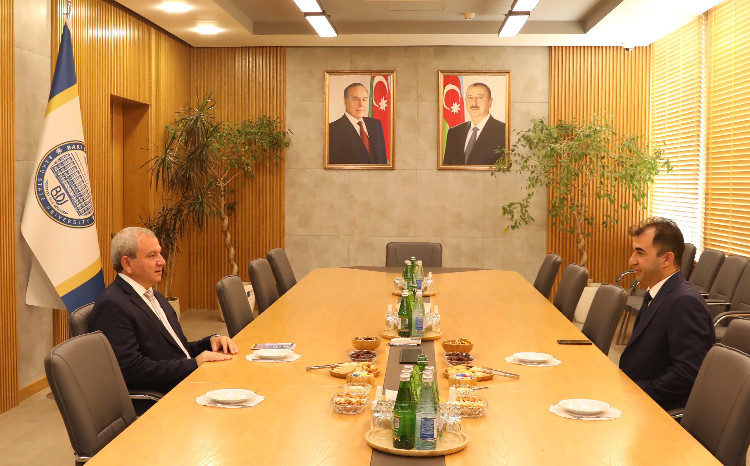 BDU-da azərbaycanlı çinşünas alim Aqşin Əliyevlə görüş keçirilib 