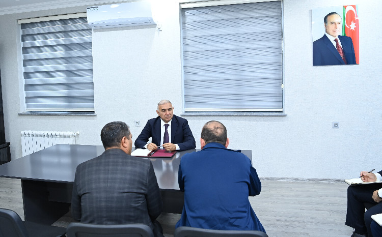 “Azərişıq” ASC-nin sədri Vüqar Əhmədov Gəncədə vətəndaşları qəbul edib 