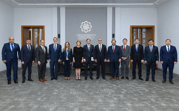 RİNN-də “Caspian Policy Center”in nümayəndələri ilə görüş keçirilib 
