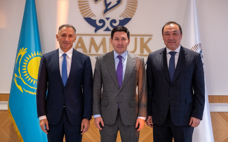 Minister Rashad Nabiyev Meets with Representatives of Kazakhstan’s Samruk-Kazyna National Welfare Fund and Investment Holding 
