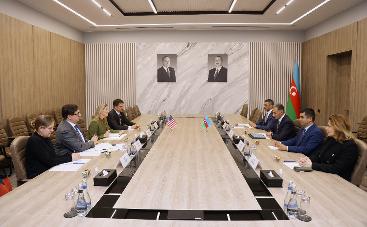 Министр Рашад Набиев встретился с представителями США 