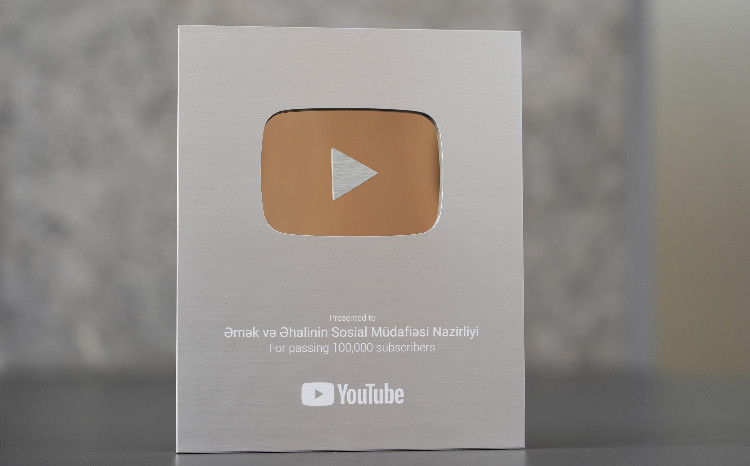 Əmək və Əhalinin Sosial Müdafiəsi Nazirliyi “Youtube” platforması tərəfindən gümüş plaketə layiq görülüb 