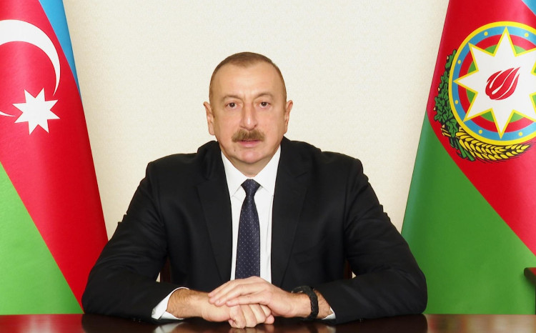 Qətiyyətli lider, müzəffər Ali Baş Komandan 