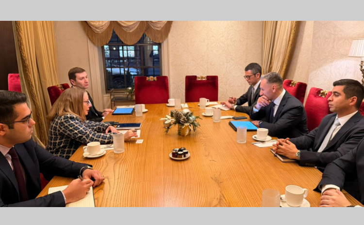 Министр Рашад Набиев встретился с вице-президентом компании Intel Сарой Кемп 