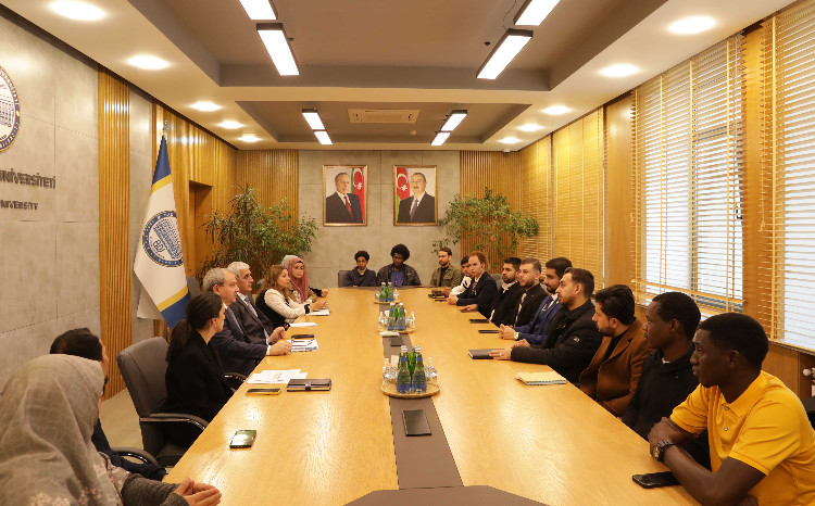 Ректор БГУ встретился с группой иностранных студентов 