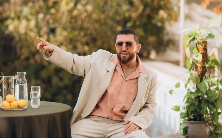 Öz mahnısı ilə trendə düşdü! 