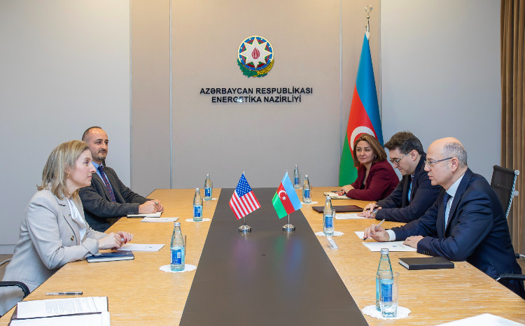 Energy Minister discusses energy cooperation with US charge d'Affaires in Azerbaijan 