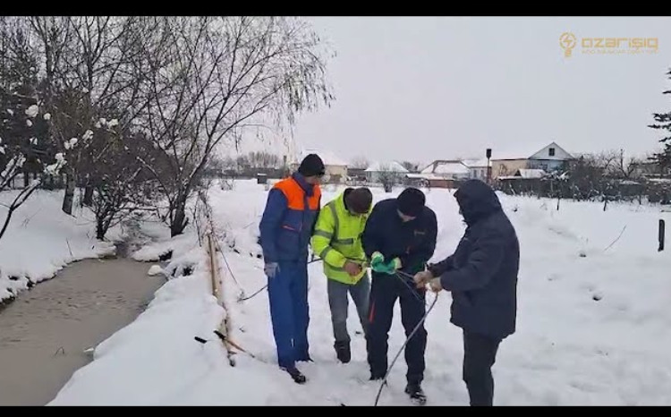 Güclü qara baxmayaraq “Azərişıq” ASC Cəlilabadda elektrik enerjisinin bərpasını sürətlə davam etdirir - VİDEO