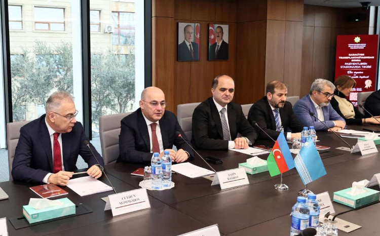 “Qaraciyər transplantasiyasından sonra pasiyentlərin stasionarda təqibi” mövzusunda elmi simpozium və metodik vəsaitin təqdimatı keçirilib 