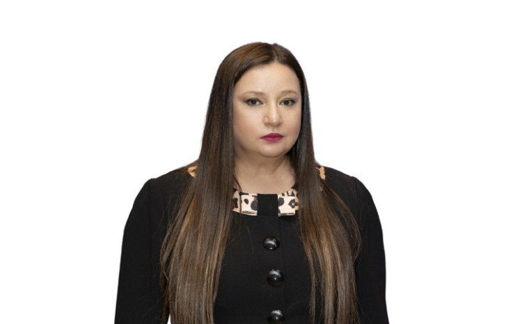 Live Broadcasts on Social Media: A Model of Transparent Communication 