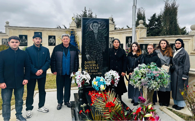 ADPU tələbləri şəhid Muxtar Qasımlının məzarını ziyarət ediblər 