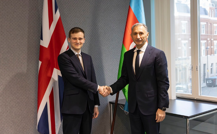 Nazir Rəşad Nəbiyev Böyük Britaniya parlamentinin üzvü, aviasiya, dənizçilik və dekarbonizasiya məsələləri üzrə nazirlə görüşüb 