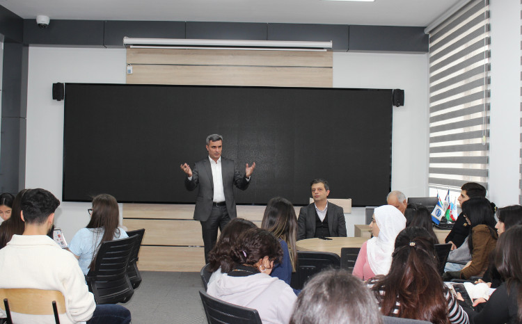 “ARB24”ün icraçı direktoru BDU tələbələrinə ustad dərsi keçib 