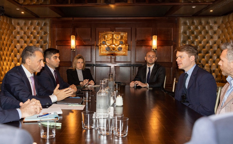 Minister Rashad Nabiyev Meets with Palantir Representatives 
