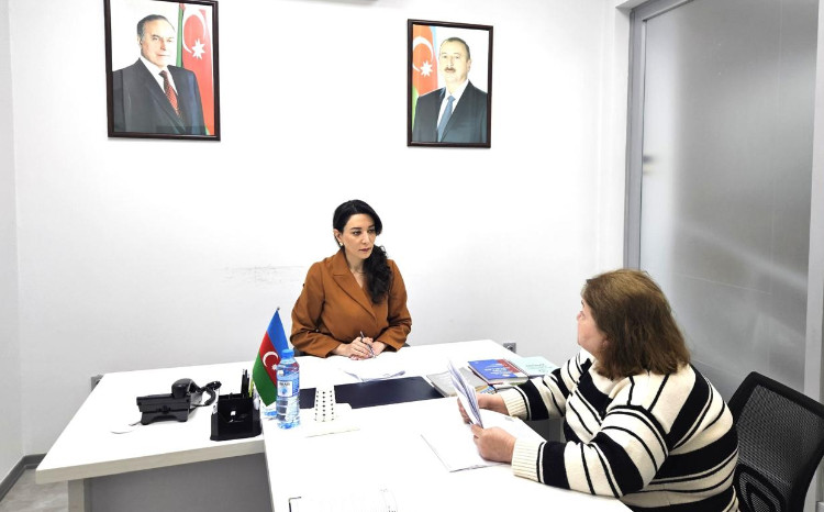 Ombudsman Səbinə Əliyeva vətəndaşları qəbul edib 