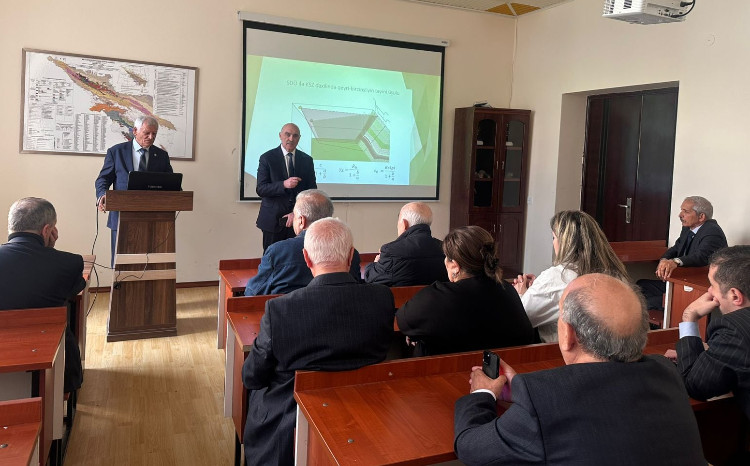 BDU-da dissertasiya işlərində süni intellektdən istifadənin sərhədləri və risklərinə dair tədbir keçirilib 