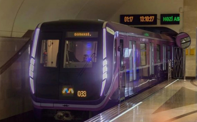Bakı metrosunda sərnişinlər təxliyə olunub - YENİLƏNİB