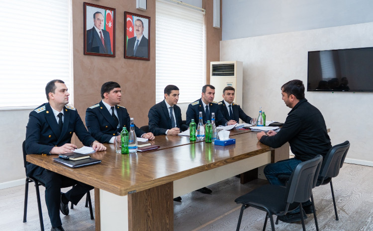 Ədliyyə naziri Şəmkir şəhərində vətəndaşları qəbul edib 