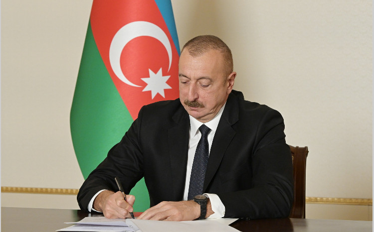 Prezident Azərbaycan xalçaçılarını təltif etdi - SİYAHI